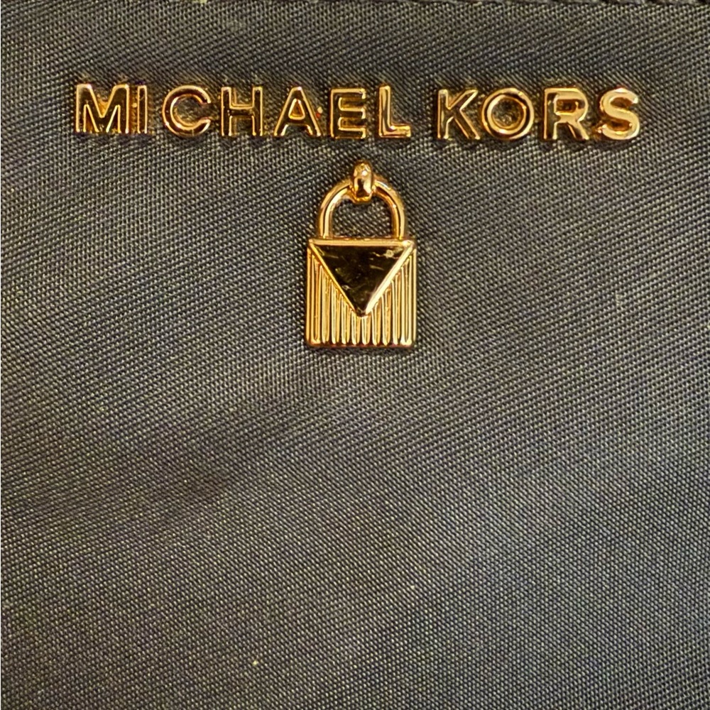 Michael Kors Kelsey Blue Nylon Crossbody Bag with Adjustable Strap - Picture 10 of 11